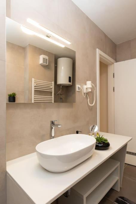 Appartement Dubrovnik Pier Free Parking And Balcony Extérieur photo